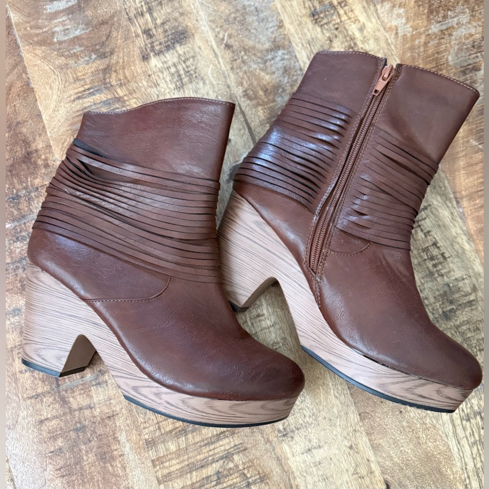 PIERRE DUMAS Brown Ponce Ankle Boots, Size 6